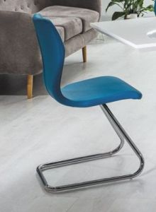 Krzesło na chromowanej płozie H677